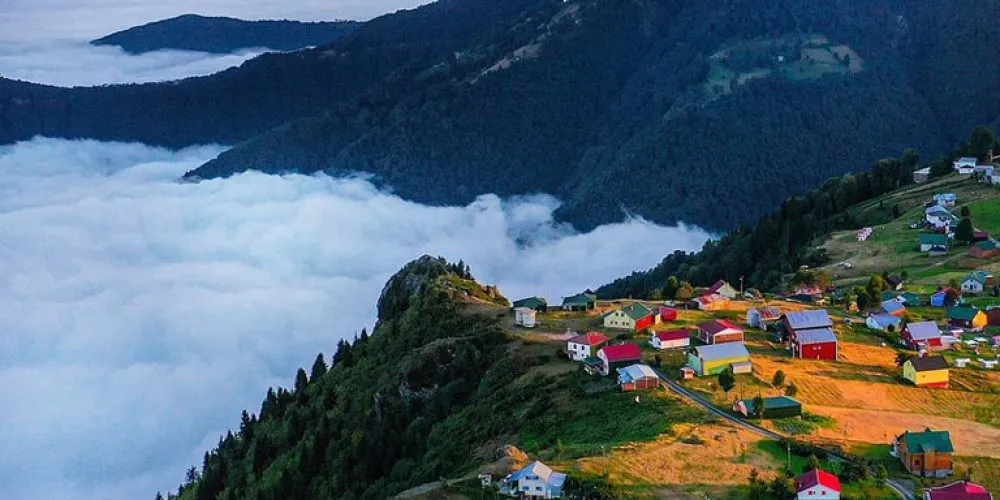 A Journey Among the Clouds: Discover the Beauty of Hıdırnebi in Northern Turkey